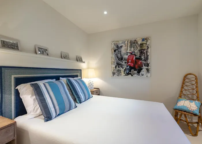 La Pausa, Avec Jardin *